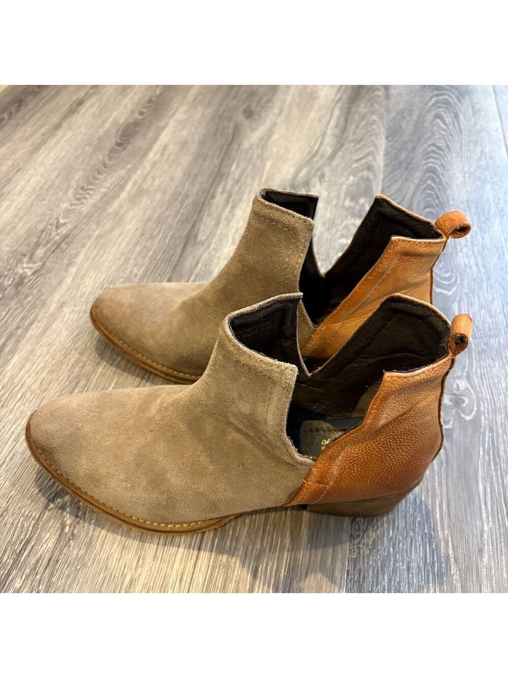 Diba Suede Ankle Booties in Taupe Size 9.5